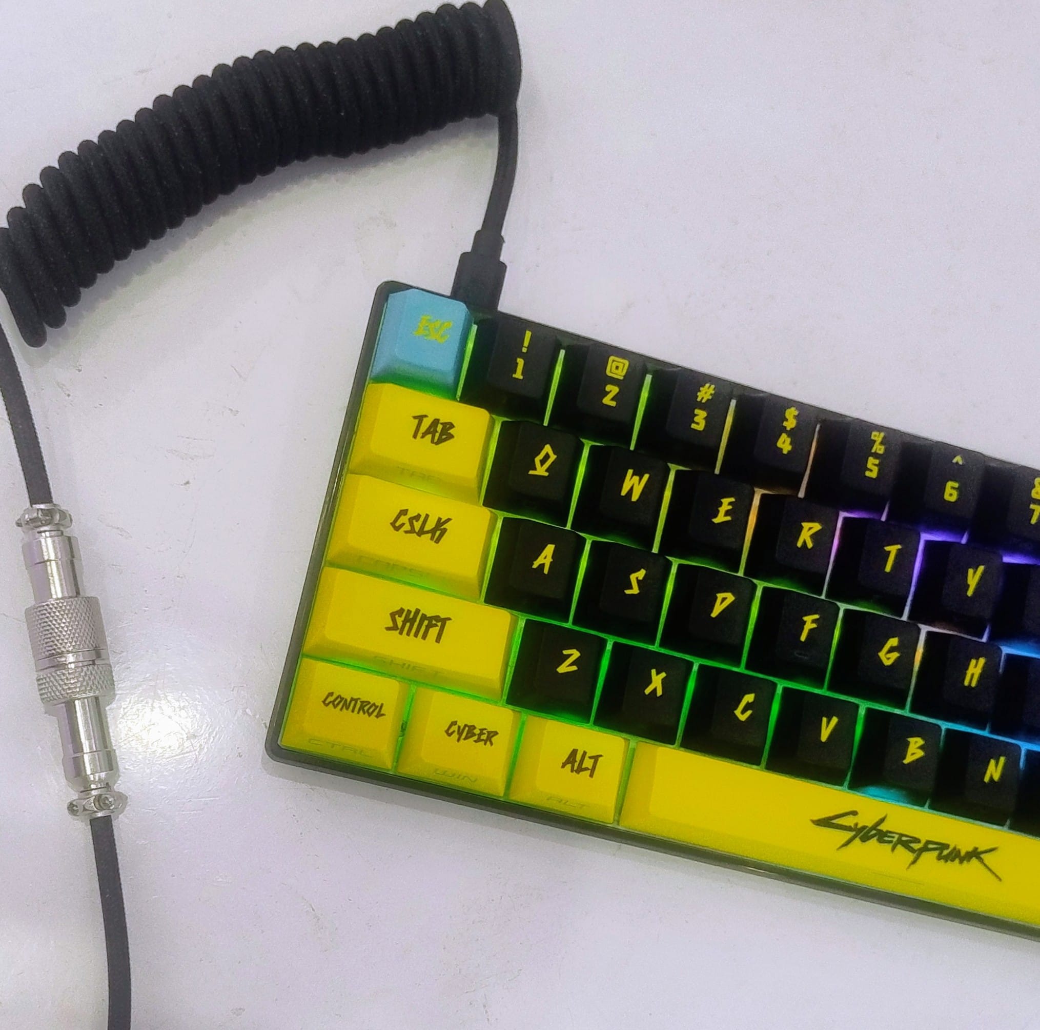 Cyberpunk 60% Mini Wired Mechanical Keyboard - Blue Switches - English Layout Keyboard Retro Games