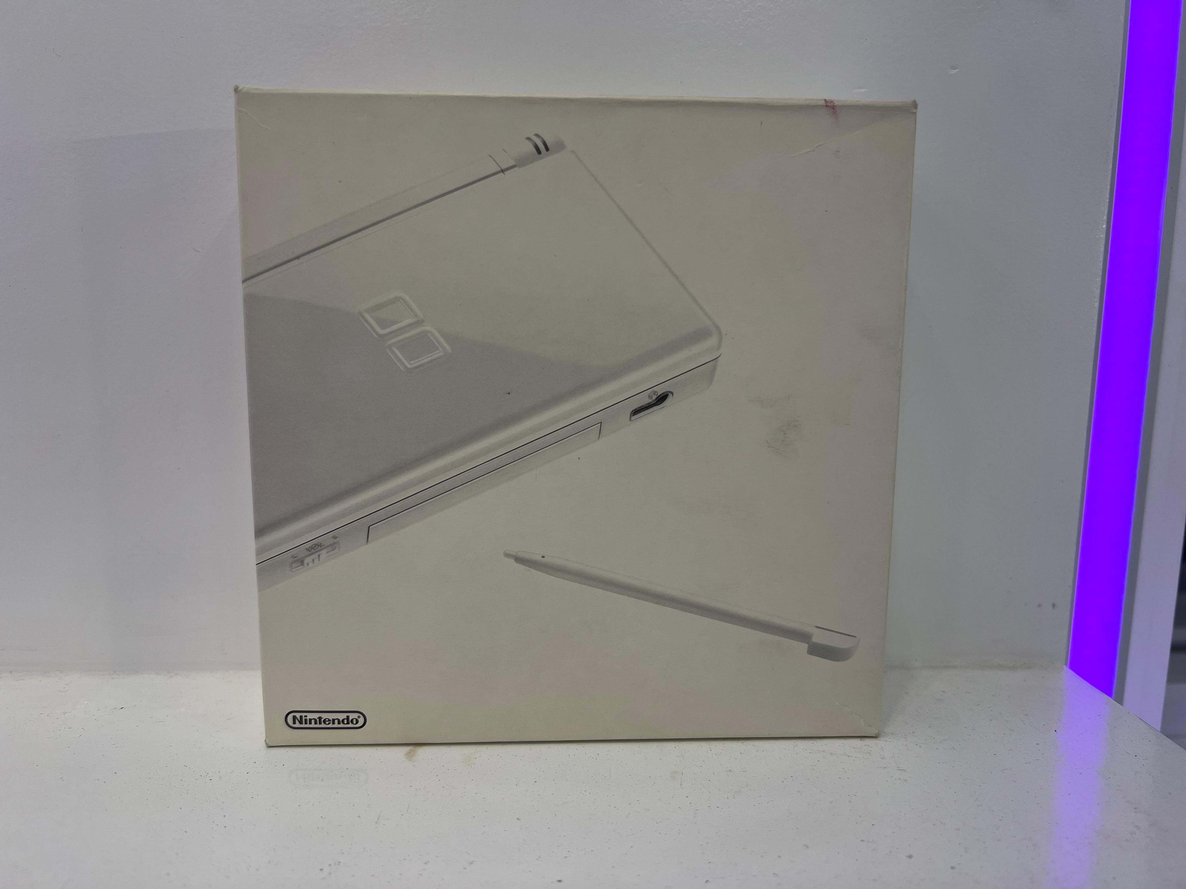 Nintendo DS Lite (R3- Used Like New Boxed) - White Video Game Consoles Nintendo