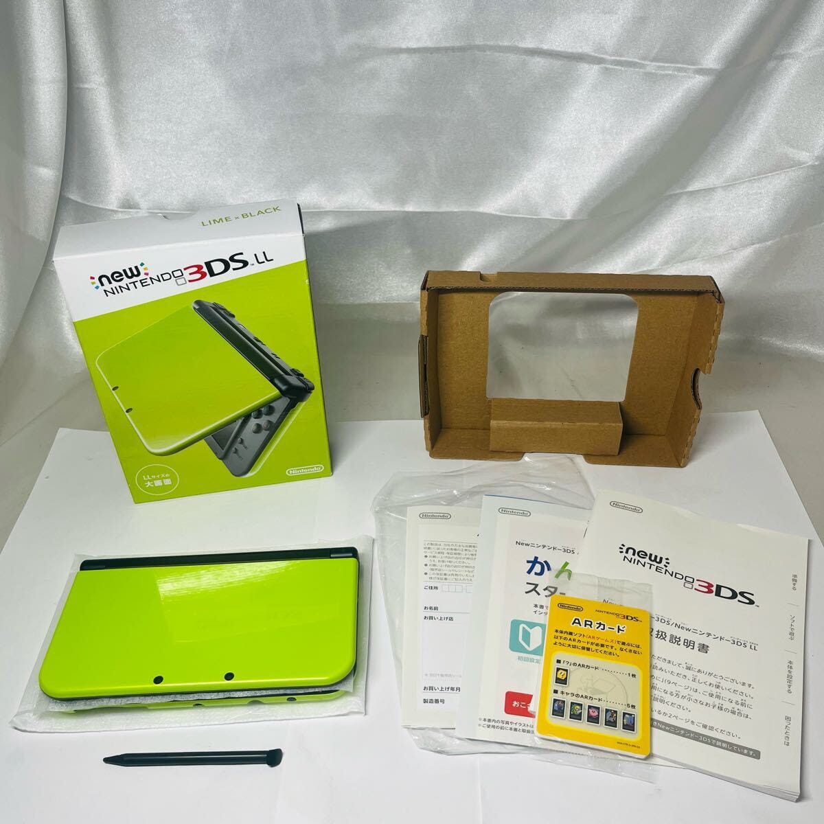 New Nintendo 3DS XL (Changed To USA Region) With 168 Games Included - Used Like New - Lime Black Video Game Consoles Nintendo 